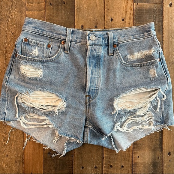 Levi's 501 Light Wash Distressed Denim Shorts - Picture 1 of 4